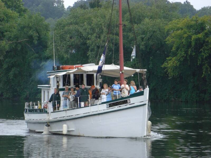 wooden oyster buyboat Half Shell.jpg