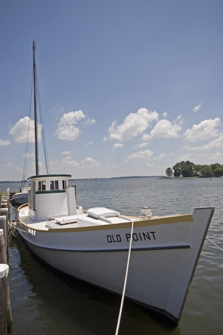 Oyster Buyboat Old point.jpg