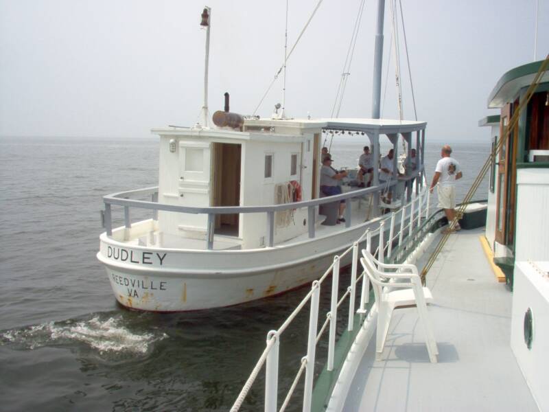 buyboat Dudley off Urbanna 2007.jpg