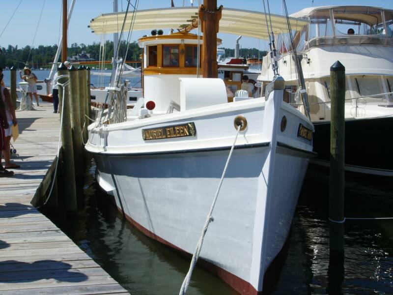 Oyster Buyboat Muriel Eileen.jpg