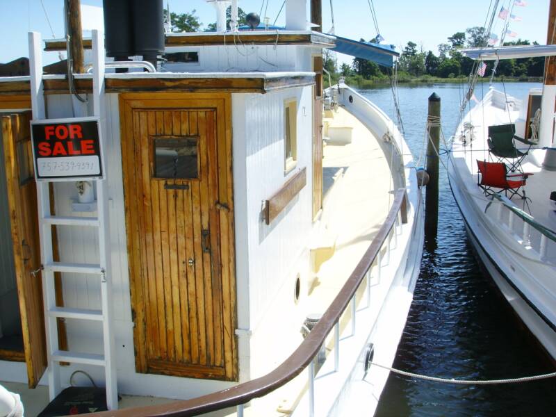Oyster Buyboat Captain Latane.jpg