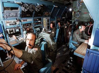 EC-130J crew volant solo