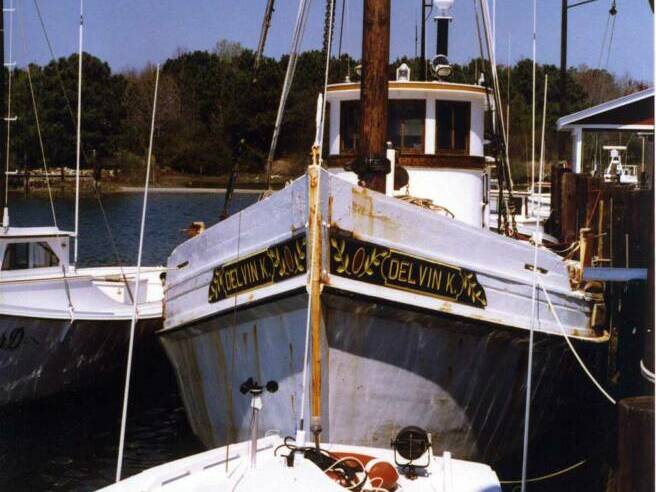 Oyster Buyboat Yamacraw, 1950's at Saxis Island, VA