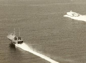 SES 100a and Hydrofoil underway in Puget Sound