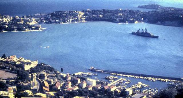 Uss Springfield CLG 7at anchor villefranch in home port, My 20 years in the Navy, in the navy, oasu, ses 100a, vxn8, vx8, caron, springfield, blue eagles.