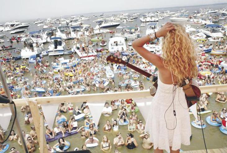 Taylor Swift at Fairview Beach, Virginia